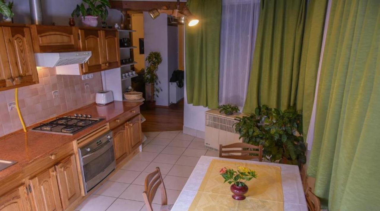 Erzsébet Vendégház és Apartman Hajdúszoboszló Exterior foto