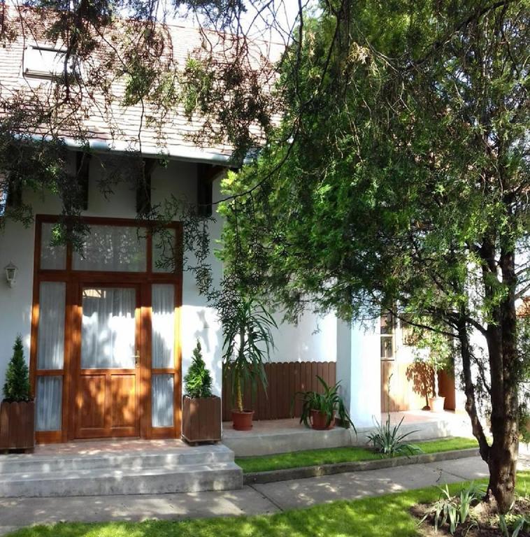 Erzsébet Vendégház és Apartman Hajdúszoboszló Exterior foto